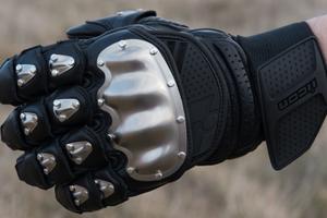 Guanti Moto In Pelle Icon TiMAX Short Taglia M