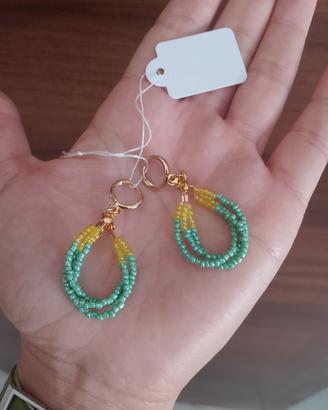 Orecchini artigianali con perline verde acqua e gi