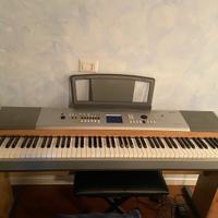 Pianoforte Yamaha DGX-630 Portable Grand YPG-635