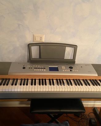 Pianoforte Yamaha DGX-630 Portable Grand YPG-635
