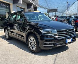 VOLKSWAGEN Touareg 3.0 V6 TDI SCR 231 cv PROMO !