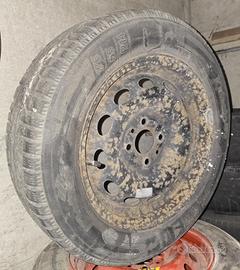4 Gomme Invernali KLEBER KRISALP HP2 R14 su Cerchi