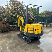 E184 Mini escavatore Yanmar B17