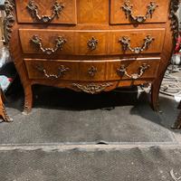 Cassettiere  in stile rococò con ripiano in marmo