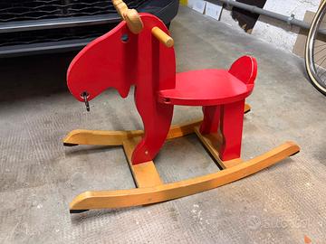 Dondolo in legno IKEA Ekorre per bimbi