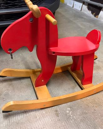 Dondolo in legno IKEA Ekorre per bimbi