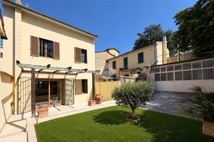 CASA INDIPENDENTE A PRATO
