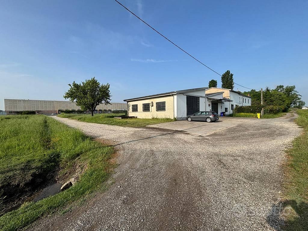 Terreno di 8000 m² a Parma - Altro