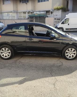 Peugeot 207 1.4HDi 3 p.neopatentati 1 proprietario