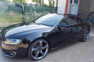 Audi A5 2.7.       ANNO 2010