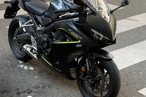 Honda CBR 650 R E-Clutch!