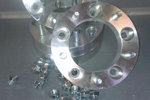 4 DISTANZIALI NUOVI SUZUKI 25-30MM COMPLETI DI BUL