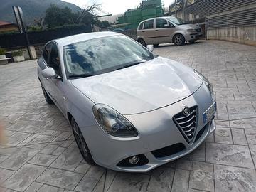 Alfa Romeo Giulietta.