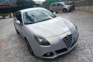 Alfa Romeo Giulietta.