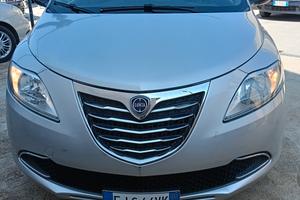 Lancia Ypsilon 1.2 69 CV 5 porte S&S Silver