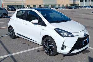 Toyota Yaris Hybrid 