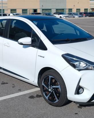 Toyota Yaris Hybrid Style 