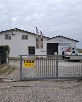 Capannone/Laboratorio indipendente - ex panificio