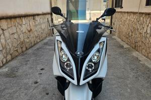 Kymco Downtown 300i