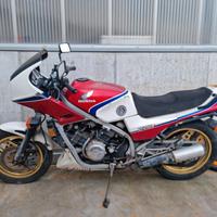 Honda VF 750 - 1983 - 39219 km
