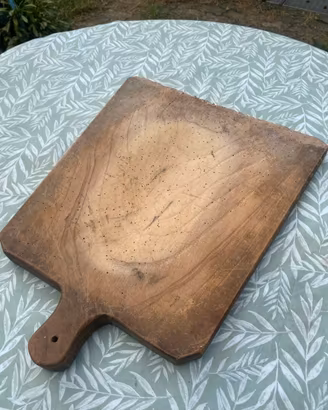 Antico grande tagliere rustico in legno massello