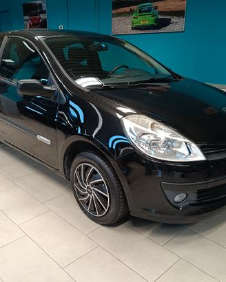 Renault Clio 1.2 75cv Neopatentati 