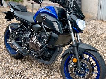Yamaha MT-07 2019 Blu – Perfetta, accessoriata