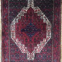 Tappeto Senech recente  cm. 127 x 175