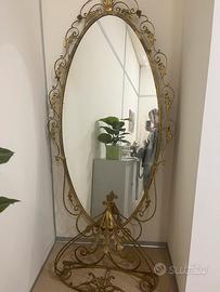 Specchio con piano di marmo