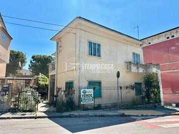 SOLUZIONE INDIPENDENTE CON GIARDINO A MONTEMARCIAN