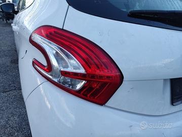 Fanale posteriore sinistro PEUGEOT 208 del 2012