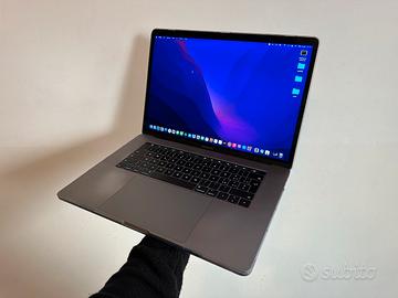 MacBook Pro 15” 2016 i7 / 16GB / 500gb SSD