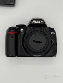 Nikon D3000 + 18-55mm + 2 Batterie + Telecomando