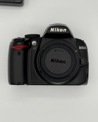 Nikon D3000 + 18-55mm + 2 Batterie + Telecomando