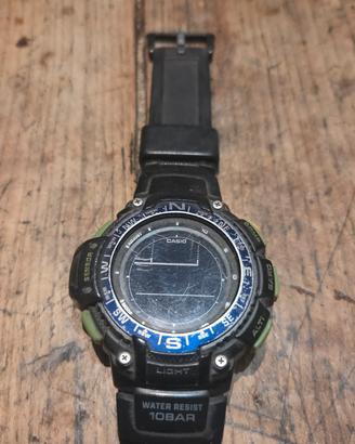 Orologio Casio superilluminator con altimetro