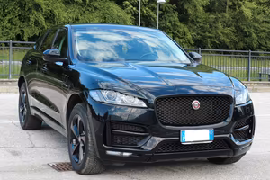 Jaguar F-pace 2018 R-sport black
