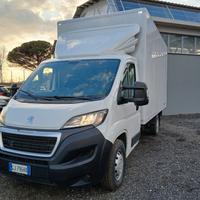 Peugeot Boxer 435 2.2 BlueHDi 140 S&S PLM Cabinato