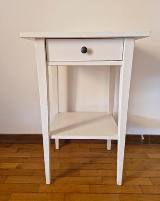 Comodino bianco Ikea modello Hemnes