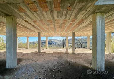 3 LOCALI A TORRE ORSAIA