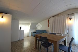 MONOLOCALE A DUEVILLE