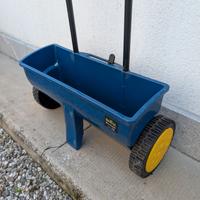 Spargi concime sementi