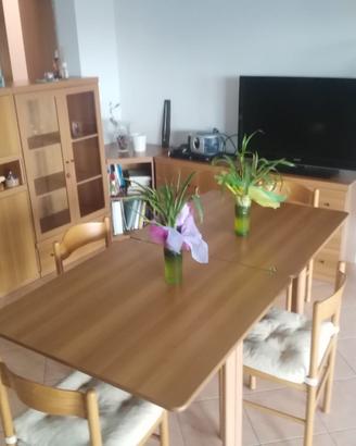 MOBILI E TAVOLO PRANZO CON SEDIE