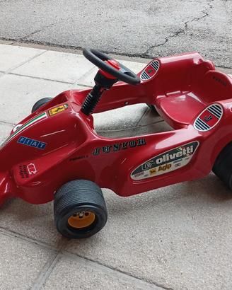 giocattolo macchina a pedali Ferrari