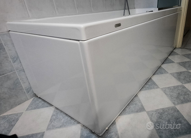 Vasca idromassaggio Jacuzzi