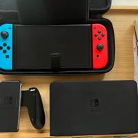 Switch OLED + Custodia + MicroSD 256 Gb + Gioco