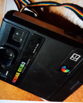 MACCHINA FOTOGR ISTANTANEA KODAK EK160 ANNI 70