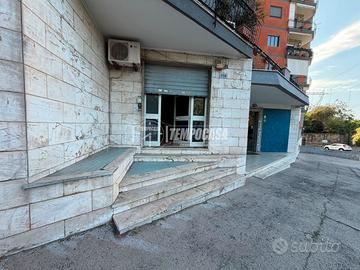 Negozio a Napoli 1 locali