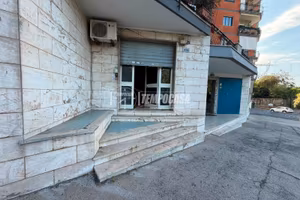 Negozio a Napoli 1 locali