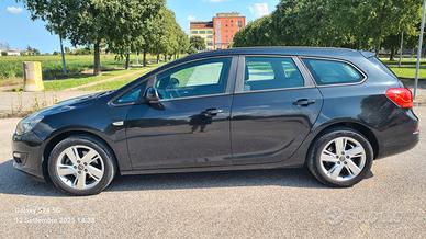 Opel Astra 1.7 cdti ecotec 110 cv 2014 NEOPAT