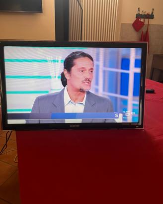 Tv 77x47cm